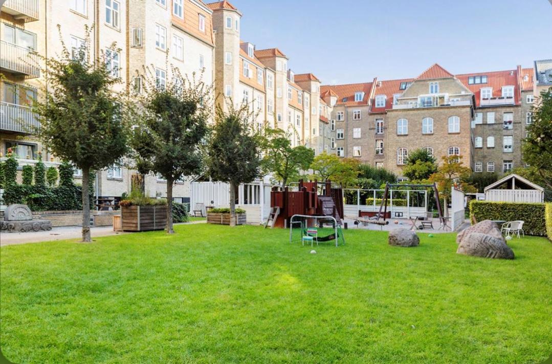 Apartamento Frederiksberg Copenhague Exterior foto